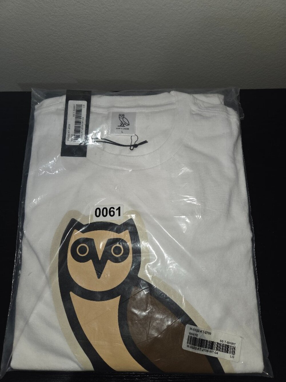 OVO Bubble Owl T-Shirt White Gold Size Large NWT
